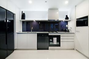 Circle on Cavill - Wow Stay