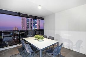 Circle on Cavill - Wow Stay