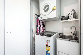 Circle on Cavill - Wow Stay