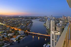 Circle on Cavill - Wow Stay