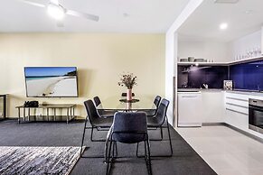 Circle on Cavill - Wow Stay