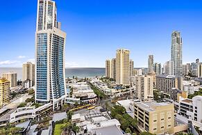 Circle on Cavill - Wow Stay