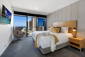 Circle on Cavill - Wow Stay