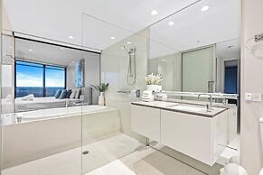 Circle on Cavill - Wow Stay