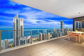 Circle on Cavill - Wow Stay