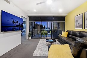 Circle on Cavill - Wow Stay