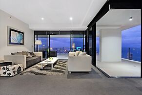 Circle on Cavill - Wow Stay