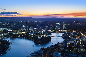 Circle on Cavill - Wow Stay