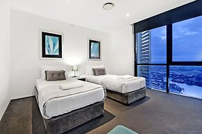 Circle on Cavill - Wow Stay