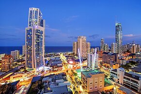 Circle on Cavill - Wow Stay