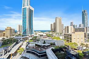 Circle on Cavill - Wow Stay