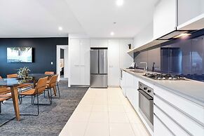 Circle on Cavill - Wow Stay