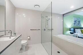 Circle on Cavill - Wow Stay