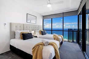 Circle on Cavill - Wow Stay