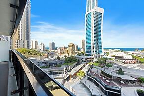 Circle on Cavill - Wow Stay