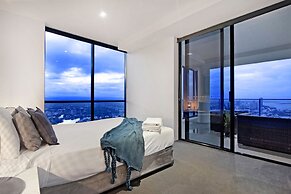 Circle on Cavill - Wow Stay