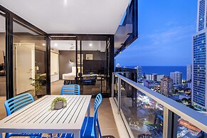 Circle on Cavill - Wow Stay