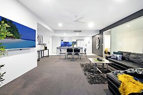 Circle on Cavill - Wow Stay