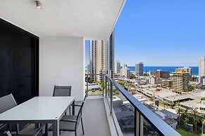 Circle on Cavill - Wow Stay