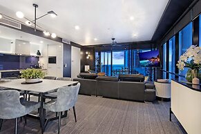 Circle on Cavill - Wow Stay