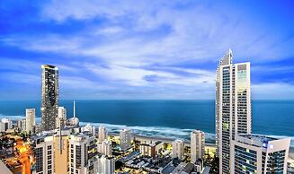 Circle on Cavill - Wow Stay