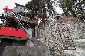 Goroomgo Long View Retreat Nainital