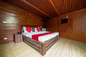 Goroomgo Long View Retreat Nainital