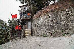 Goroomgo Long View Retreat Nainital