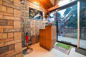 Goroomgo Long View Retreat Nainital