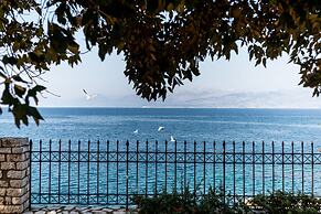 Four-Bedroom Villa Alexandros by Konnect, Private Pool & SeaView