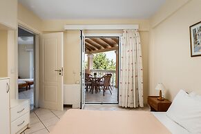 Four-Bedroom Villa Alexandros by Konnect, Private Pool & SeaView