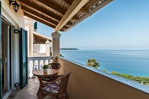 Four-Bedroom Villa Alexandros by Konnect, Private Pool & SeaView