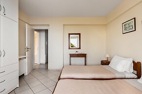 Four-Bedroom Villa Alexandros by Konnect, Private Pool & SeaView