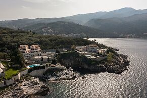Four-Bedroom Villa Alexandros by Konnect, Private Pool & SeaView