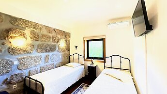 Stunning Villa Portugal Private Pool Diving Board