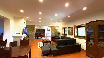 Stunning Villa Portugal Private Pool Diving Board