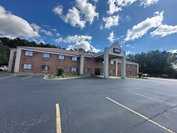 Budget Inn, Hwy 41
