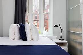 Maverick Suites at 245 Newbury St