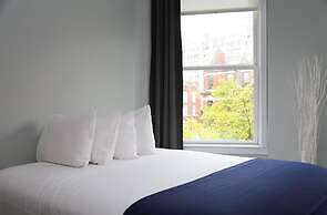 Maverick Suites at 245 Newbury St