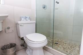 Maverick Suites at 245 Newbury St