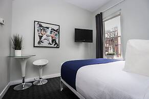 Maverick Suites at 245 Newbury St