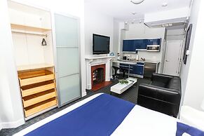 Maverick Suites at 245 Newbury St