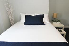 Maverick Suites at 245 Newbury St