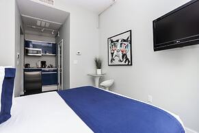 Maverick Suites at 245 Newbury St