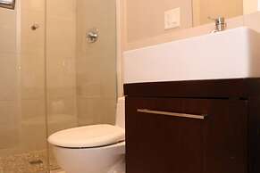 Maverick Suites at 245 Newbury St