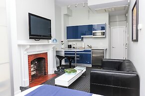 Maverick Suites at 245 Newbury St