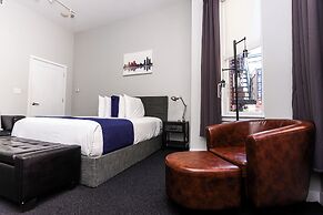 Maverick Suites at 245 Newbury St