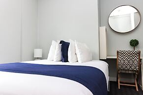 Maverick Suites at 245 Newbury St