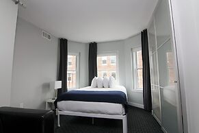Maverick Suites at 245 Newbury St