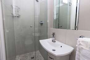 Maverick Suites at 245 Newbury St